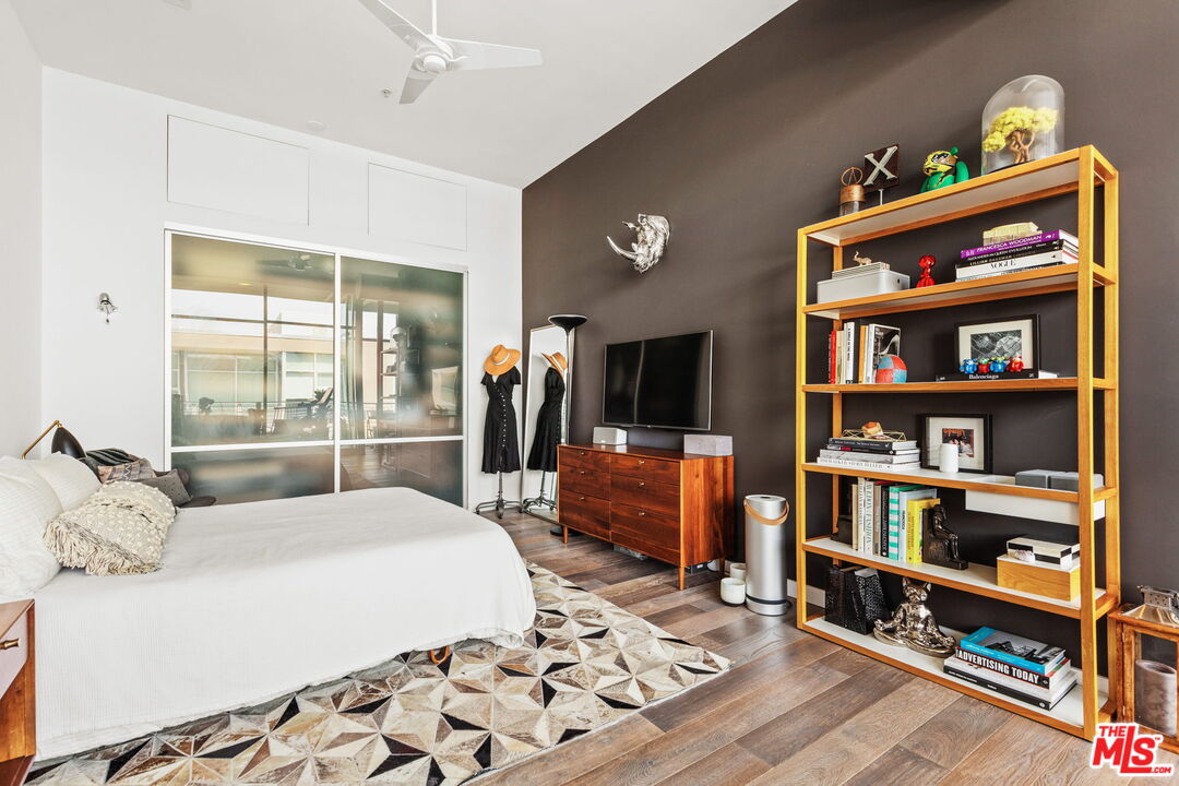 4080 GLENCOE AVE Unit: 423