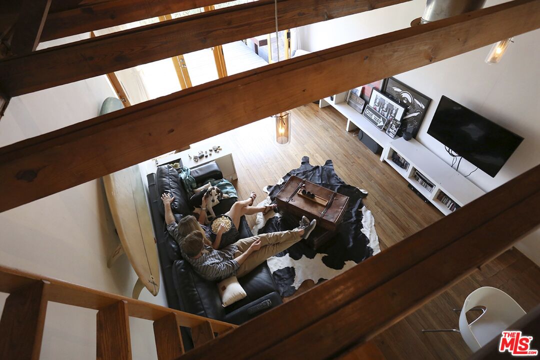 887 Commonwealth Ave