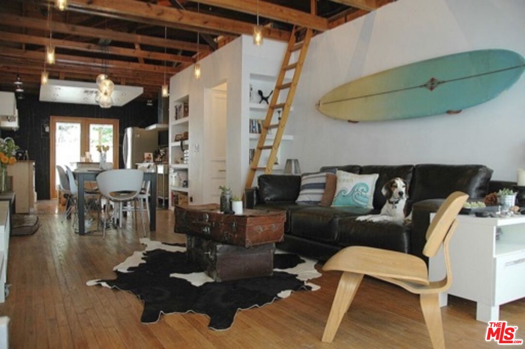 887 Commonwealth Ave