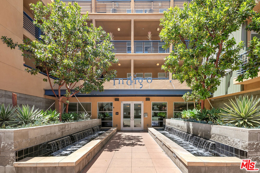 4050 Glencoe Ave Unit: 325