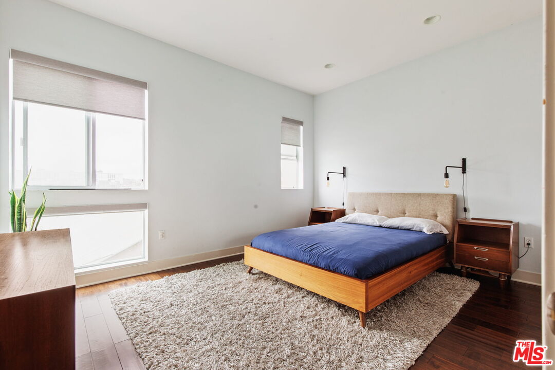 4211 REDWOOD AVE Unit: 310