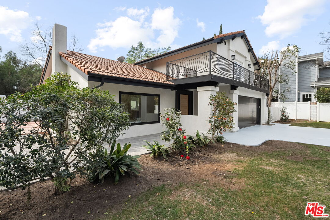 13746 Valleyheart Dr