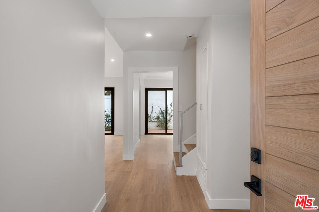 13746 Valleyheart Dr