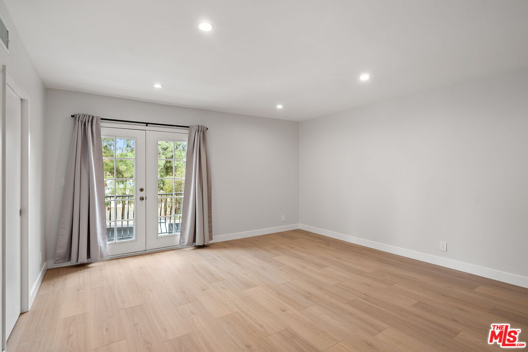 13746 Valleyheart Dr