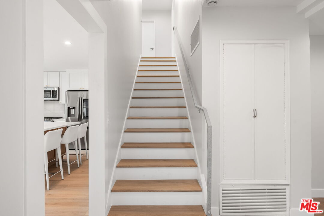 13746 Valleyheart Dr