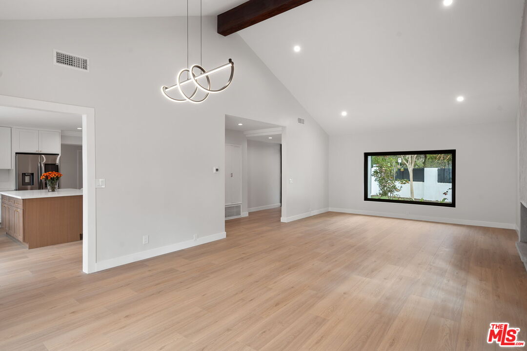 13746 Valleyheart Dr