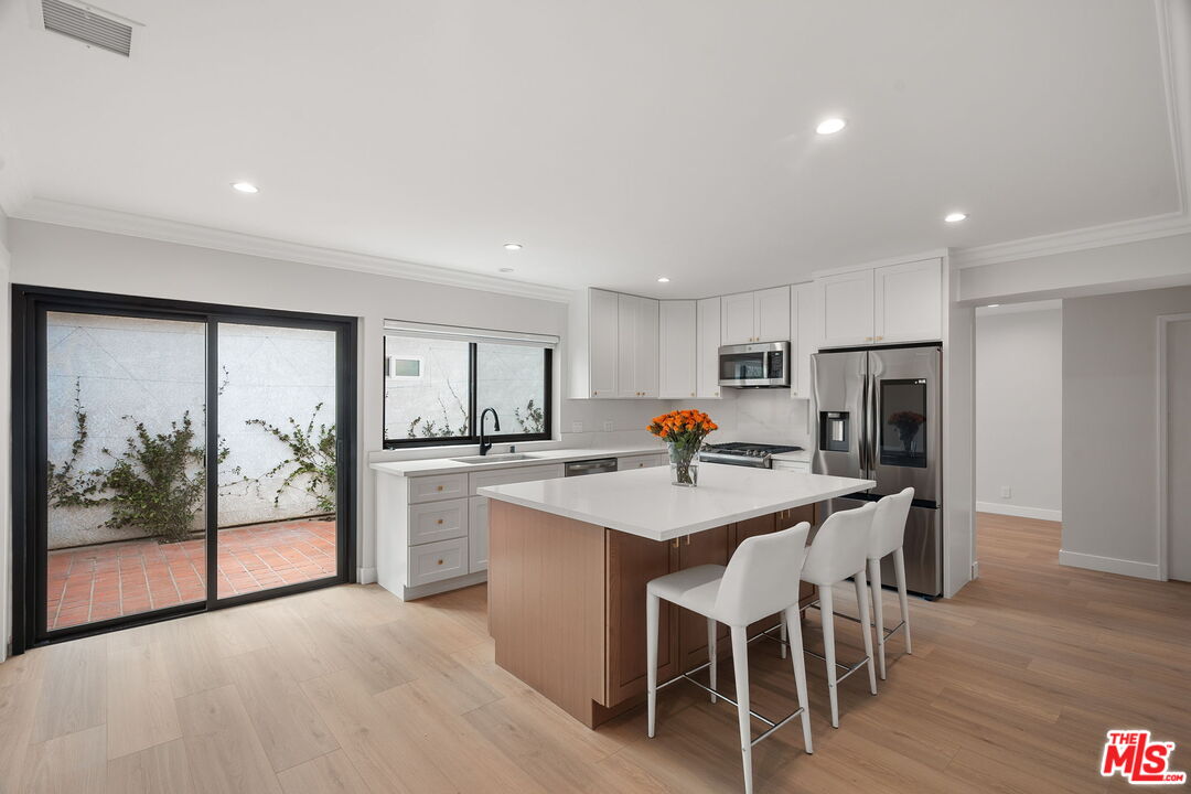 13746 Valleyheart Dr