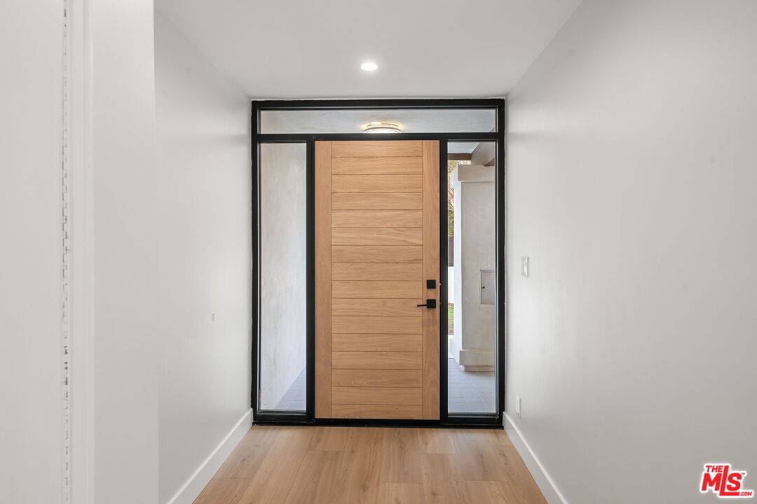 13746 Valleyheart Dr