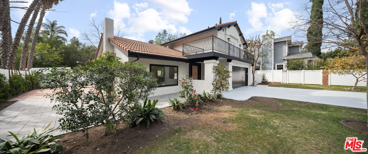 13746 Valleyheart Dr