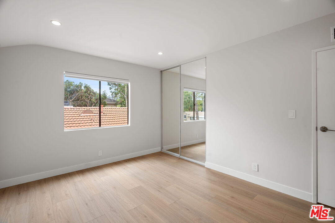 13746 Valleyheart Dr