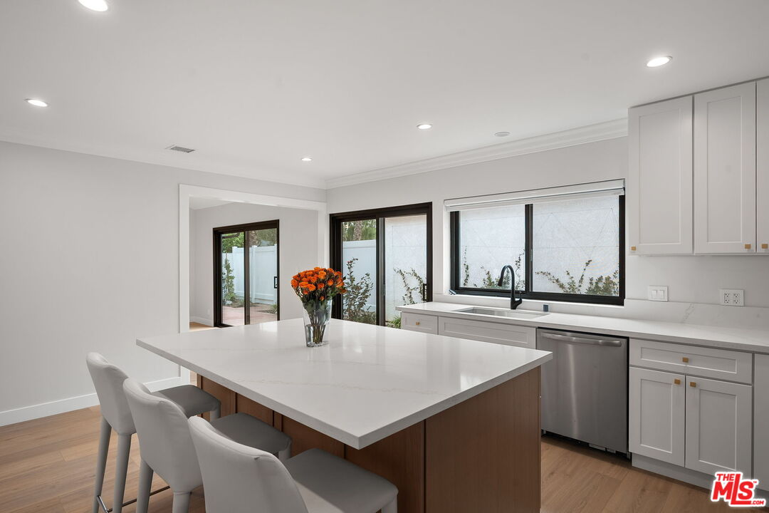 13746 Valleyheart Dr