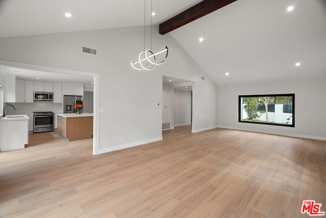 13746 Valleyheart Dr