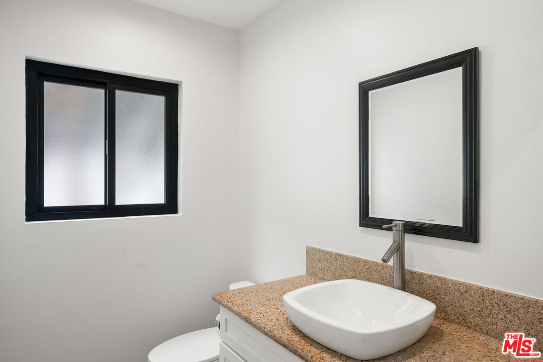 13746 Valleyheart Dr