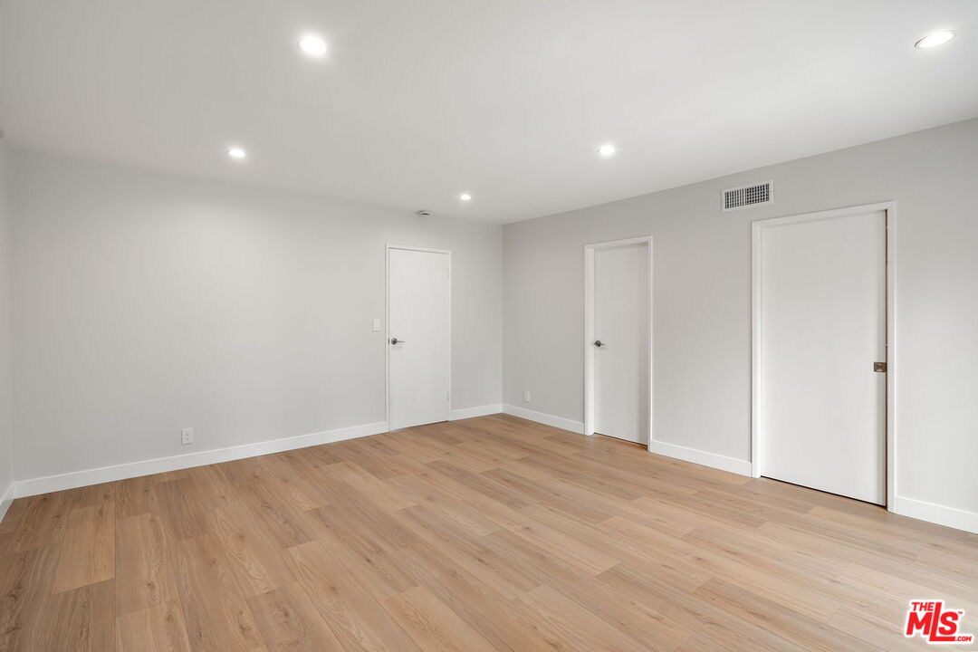 13746 Valleyheart Dr