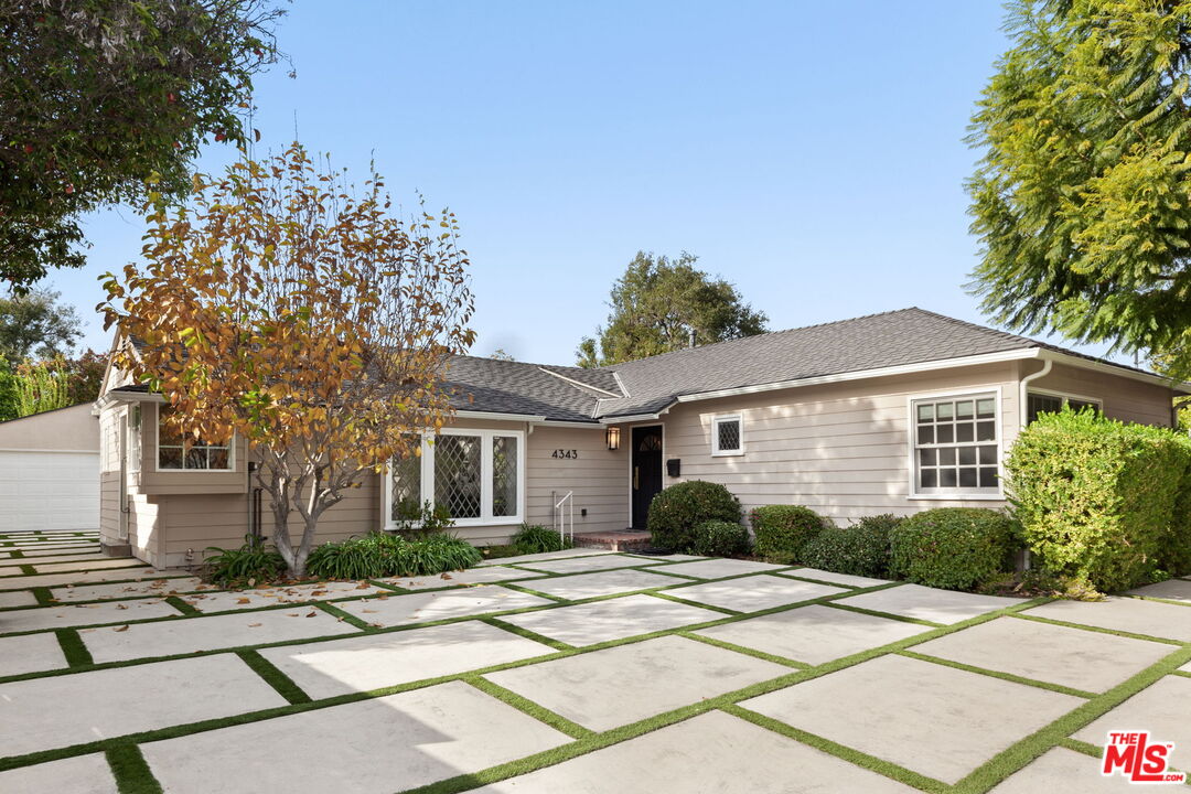 4343 Noble Ave