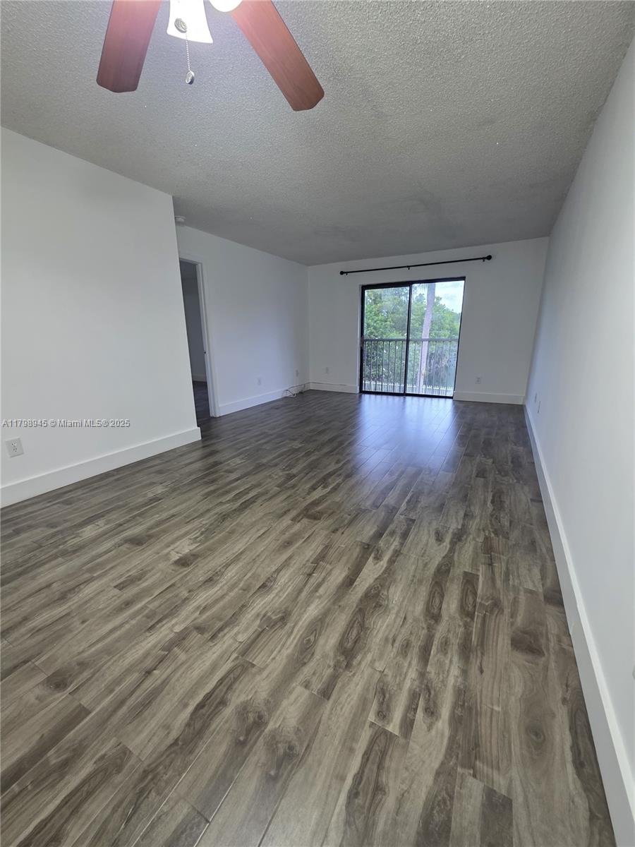 7670 SW 152nd Ave # 205 Unit: 1-205