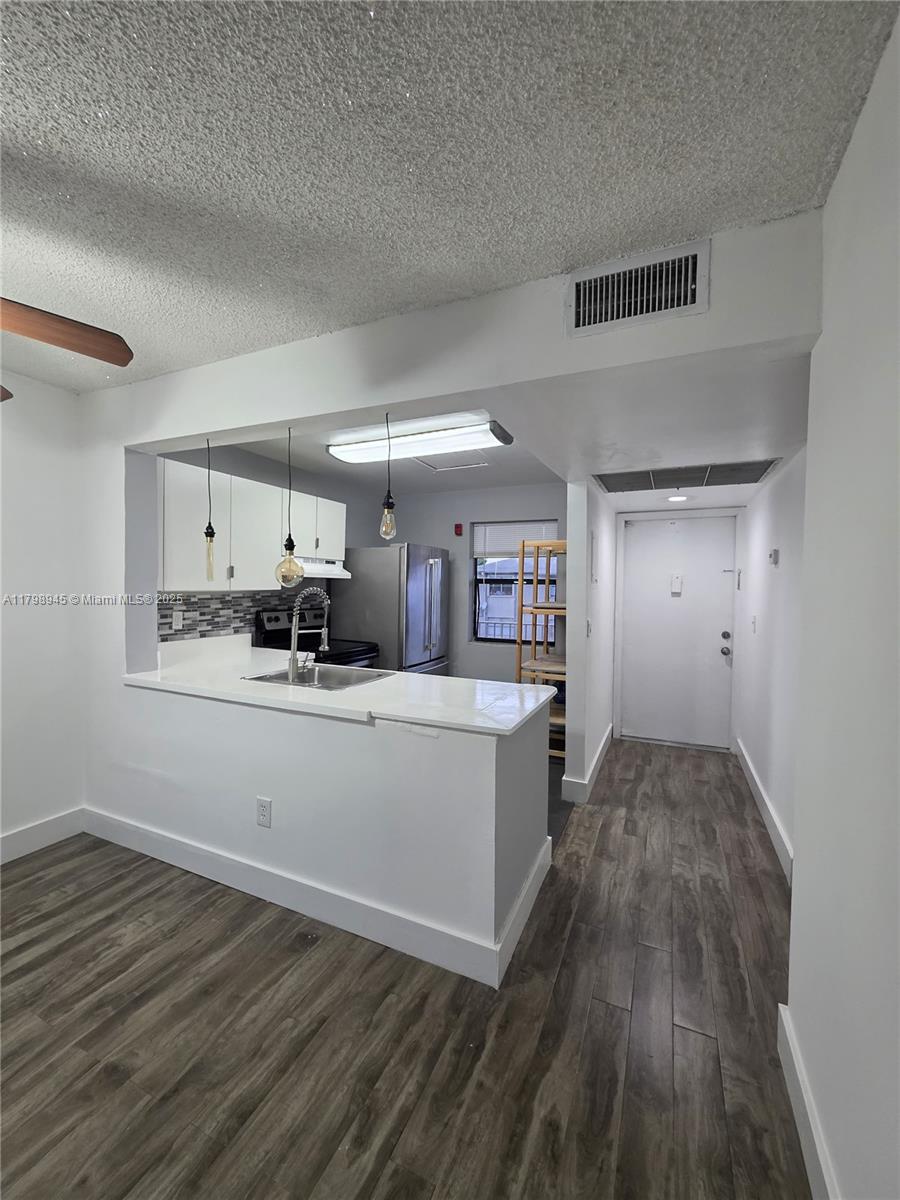 7670 SW 152nd Ave # 205 Unit: 1-205