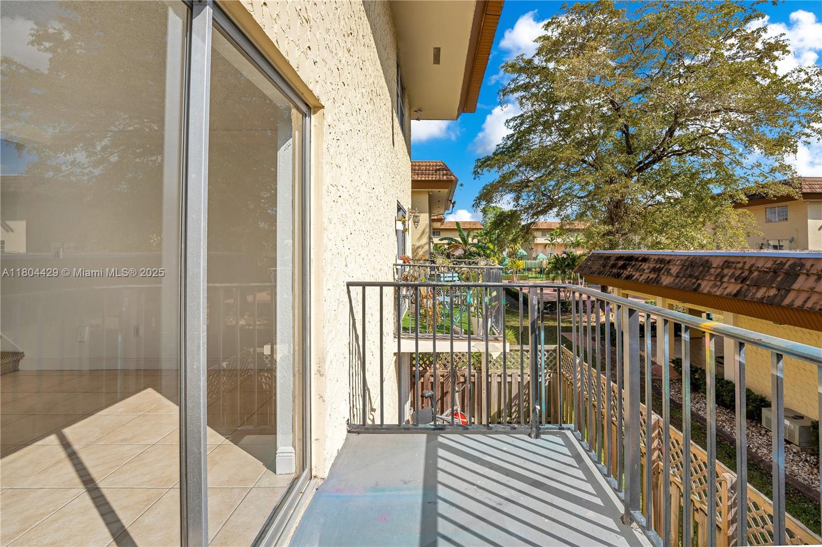 8500 SW 109th Ave # 220 Unit: 6-220