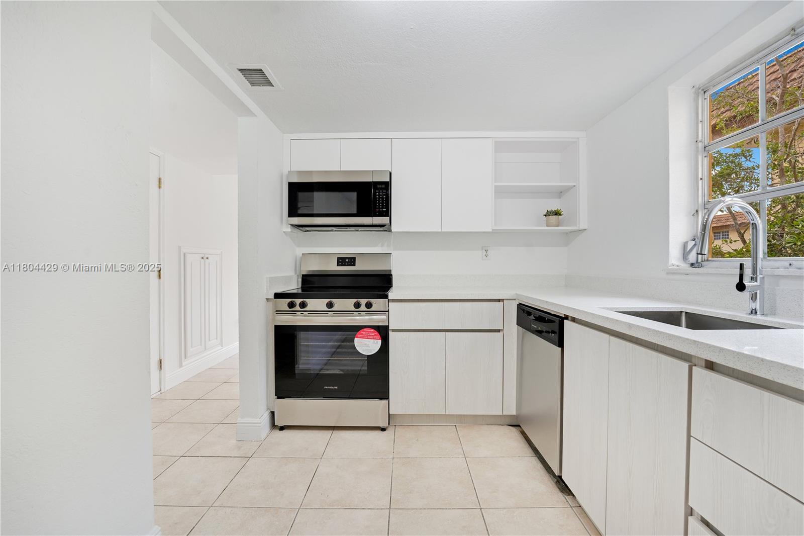 8500 SW 109th Ave # 220 Unit: 6-220