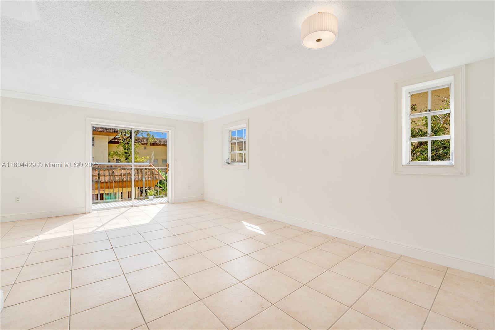 8500 SW 109th Ave # 220 Unit: 6-220