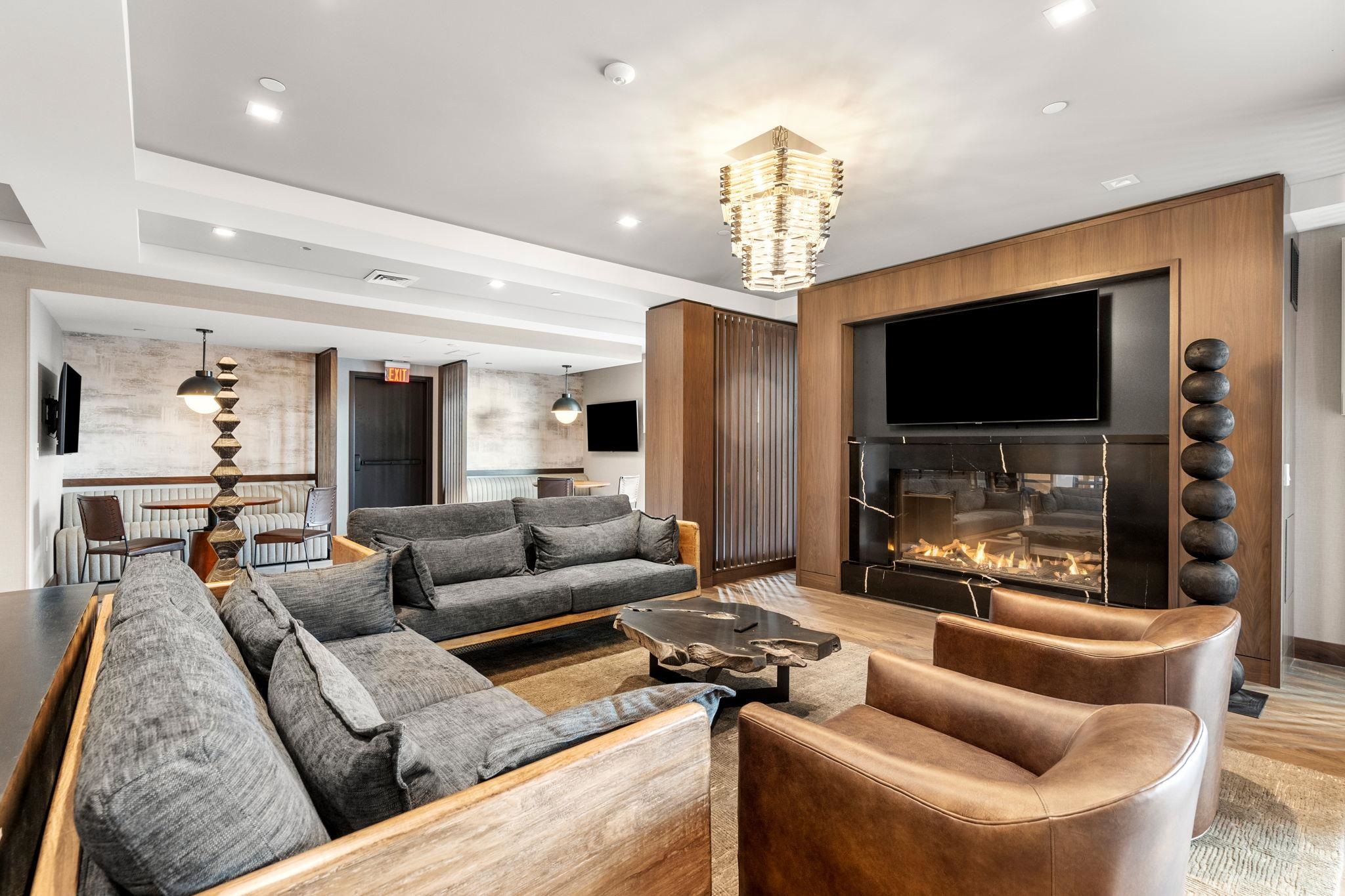 18 Artisan Drive Unit: 212