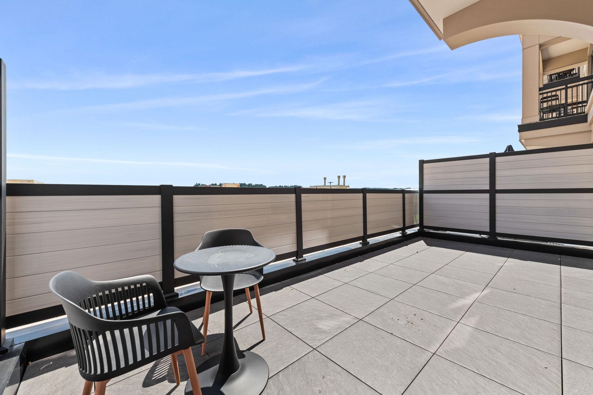 18 Artisan Drive Unit: 212
