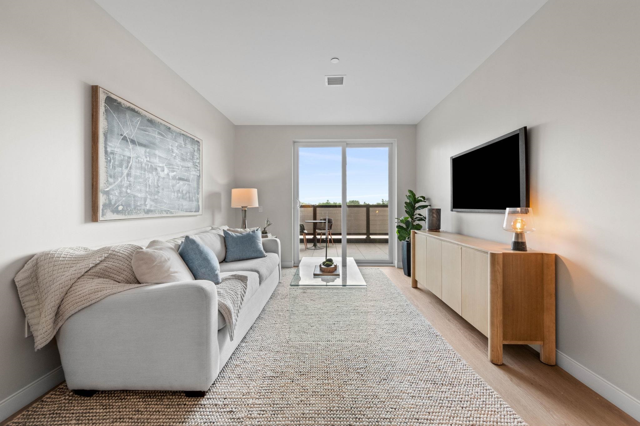 18 Artisan Drive Unit: 212