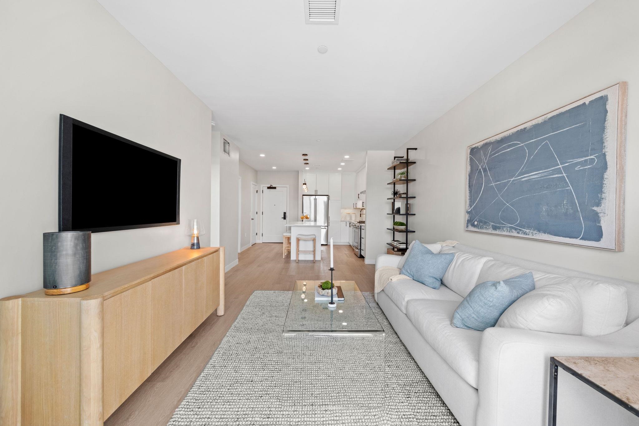 18 Artisan Drive Unit: 212