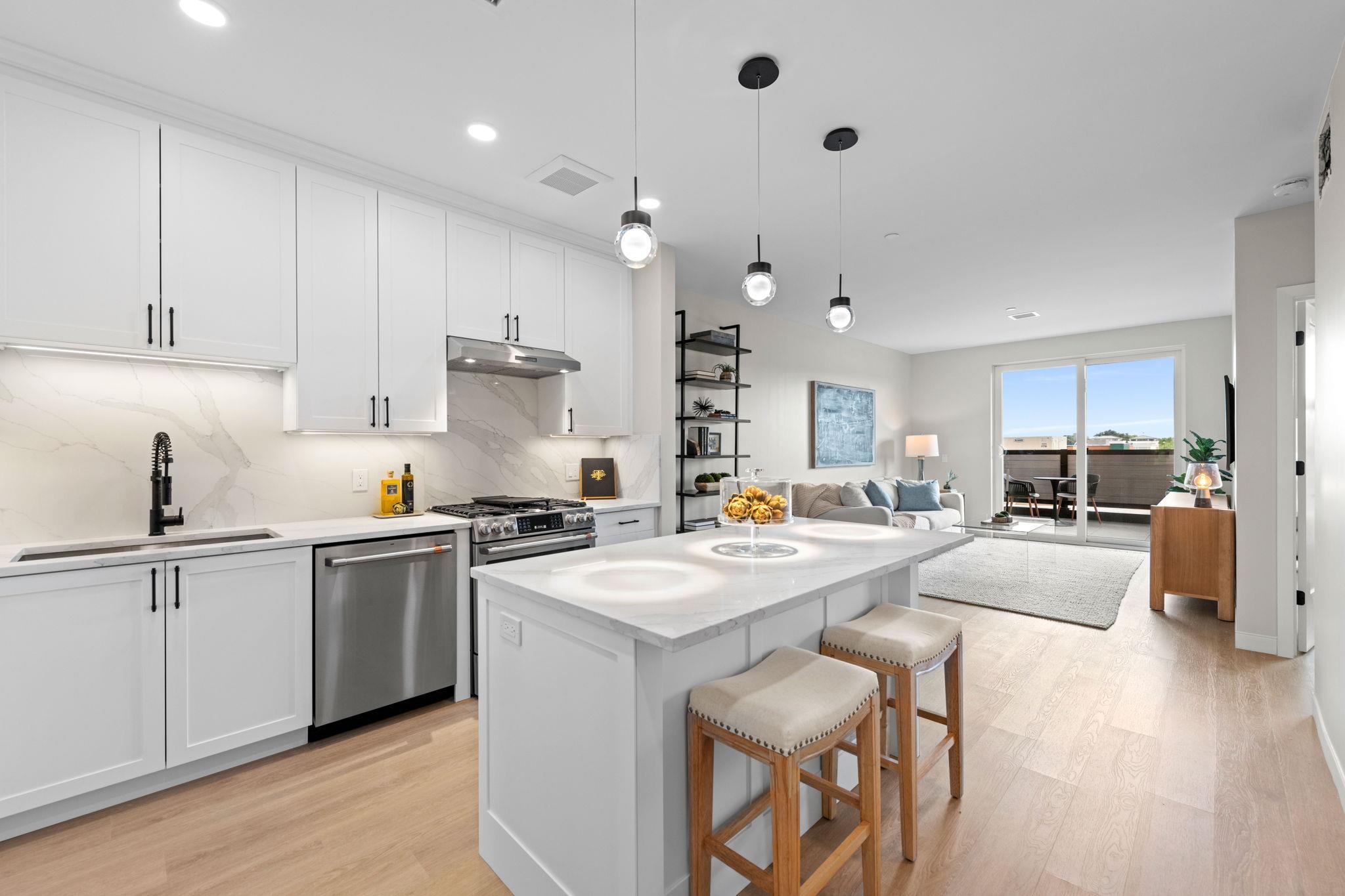 18 Artisan Drive Unit: 212