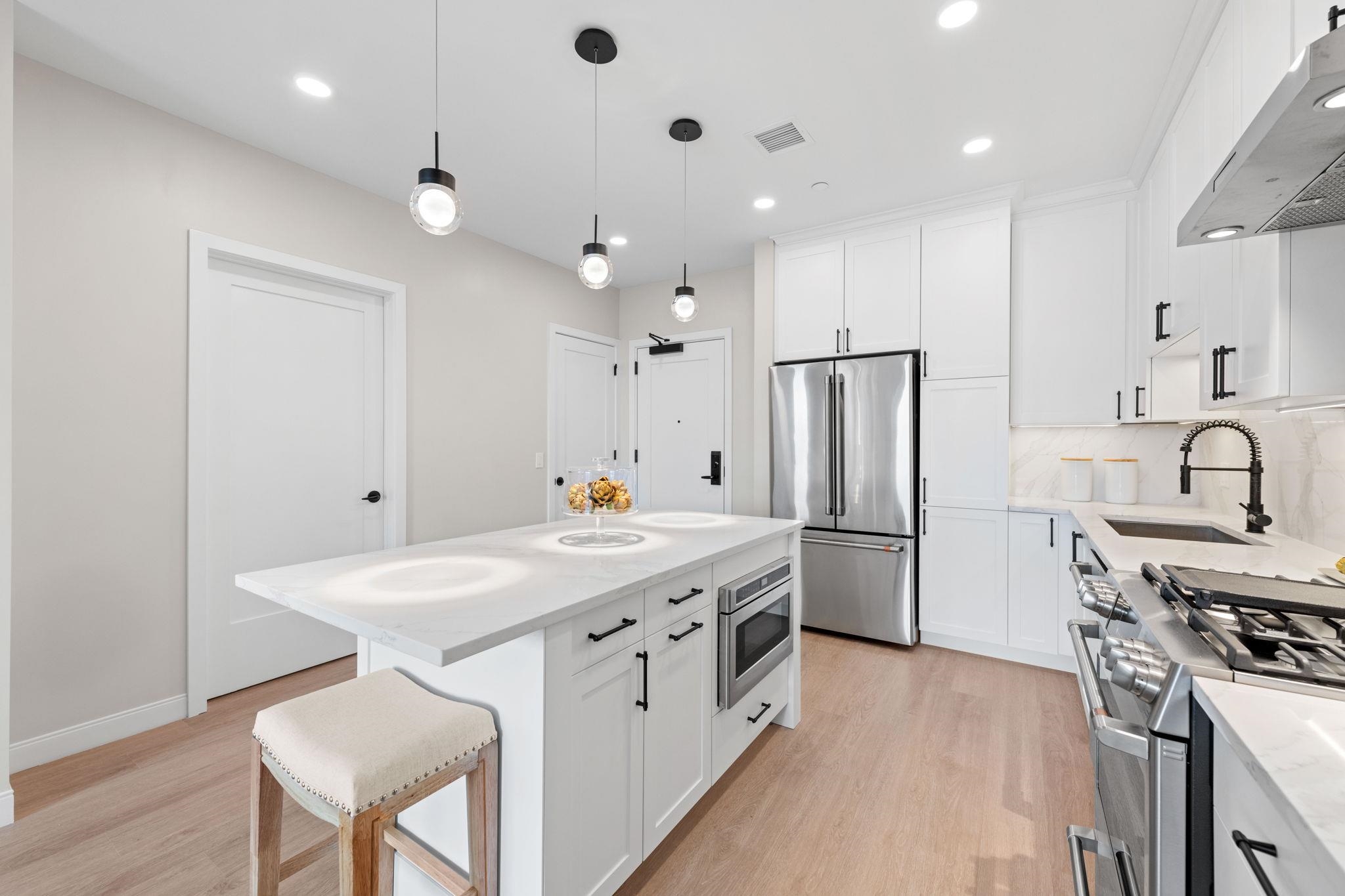 18 Artisan Drive Unit: 212