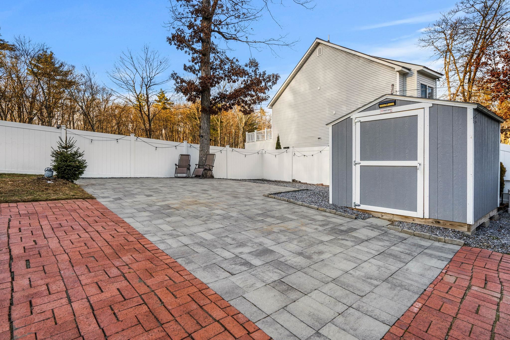 16 Mary Ann Avenue