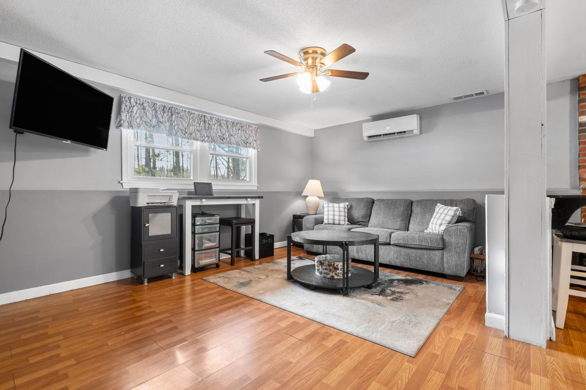 44 Island Pond Road