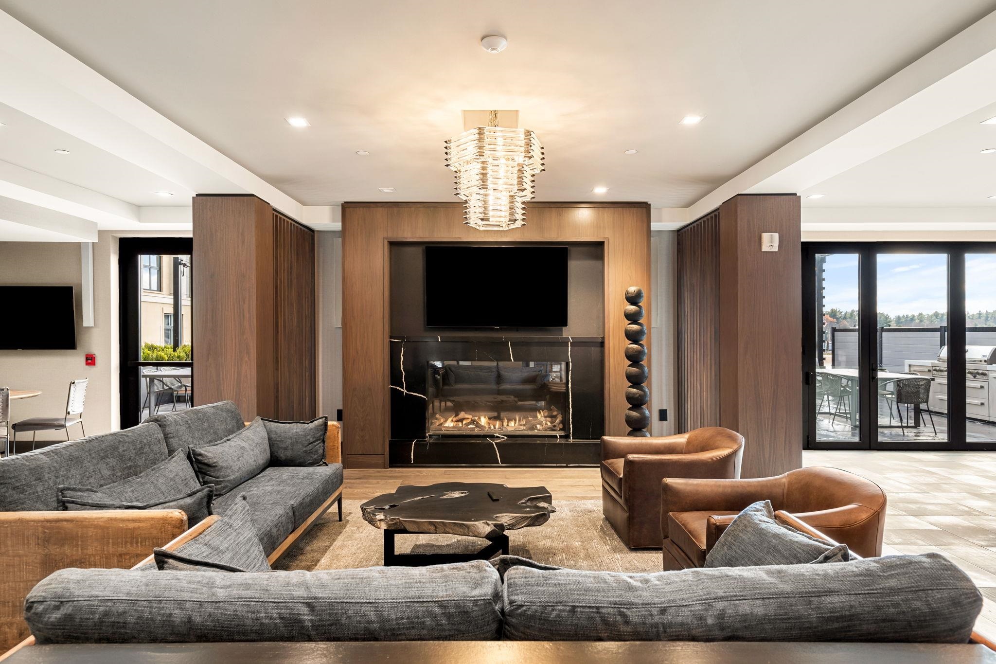18 Artisan Drive Unit: 210