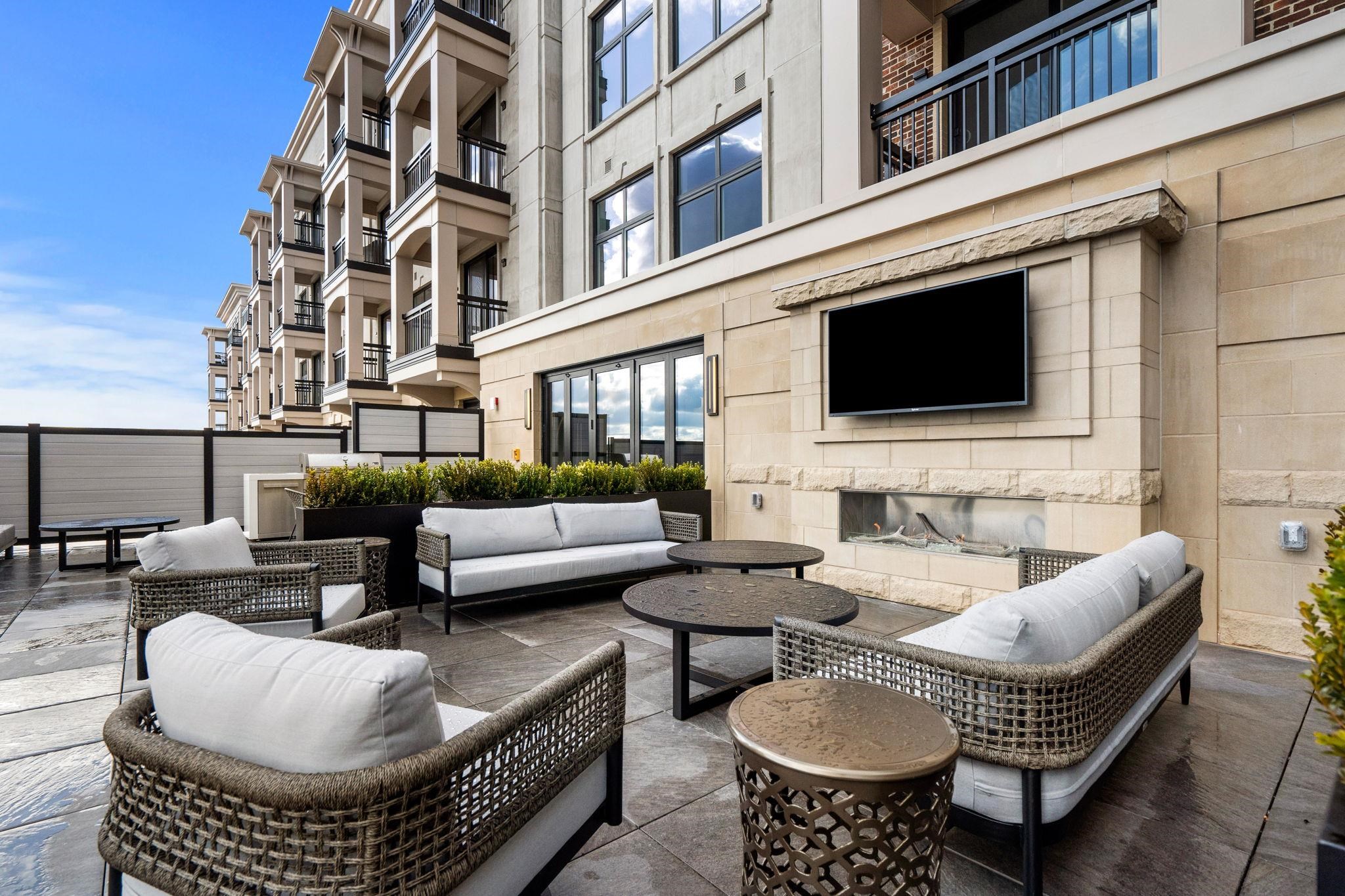 18 Artisan Drive Unit: 210