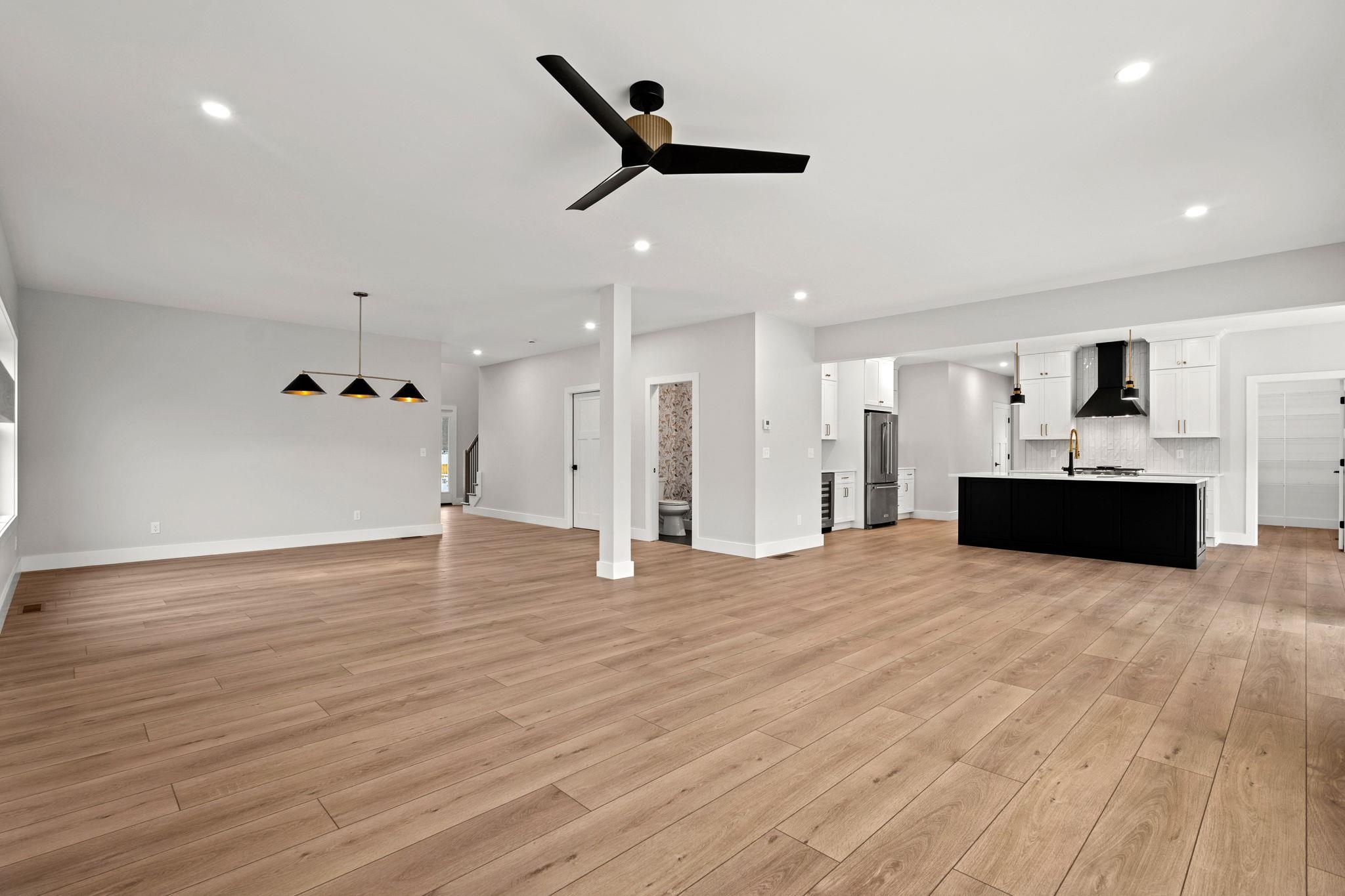 25 Lily Lane