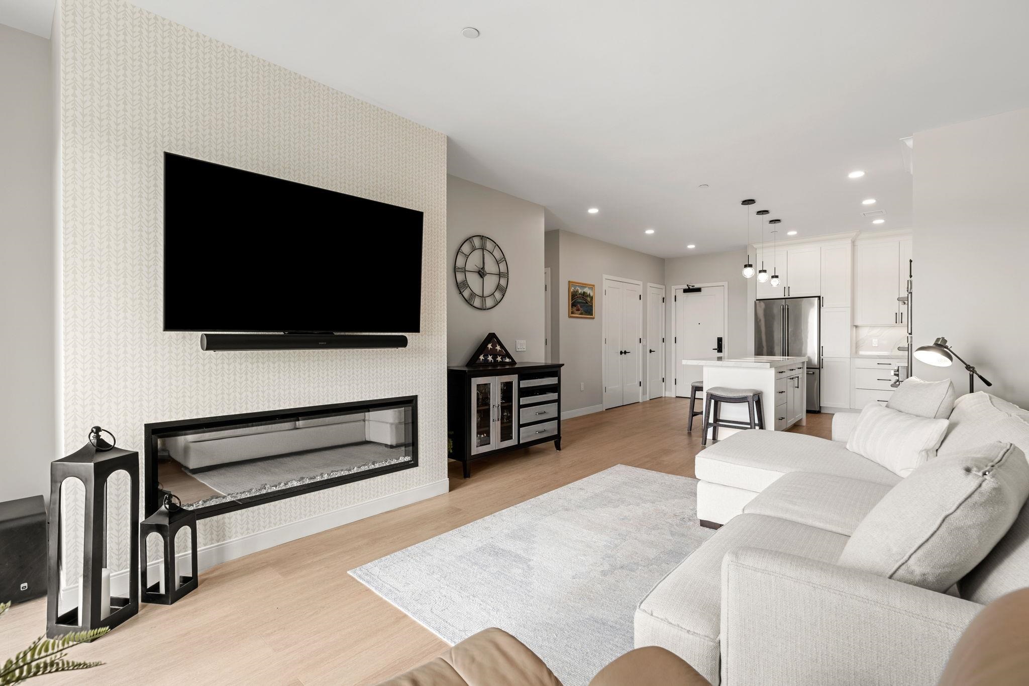 18 Artisan Drive Unit: 512