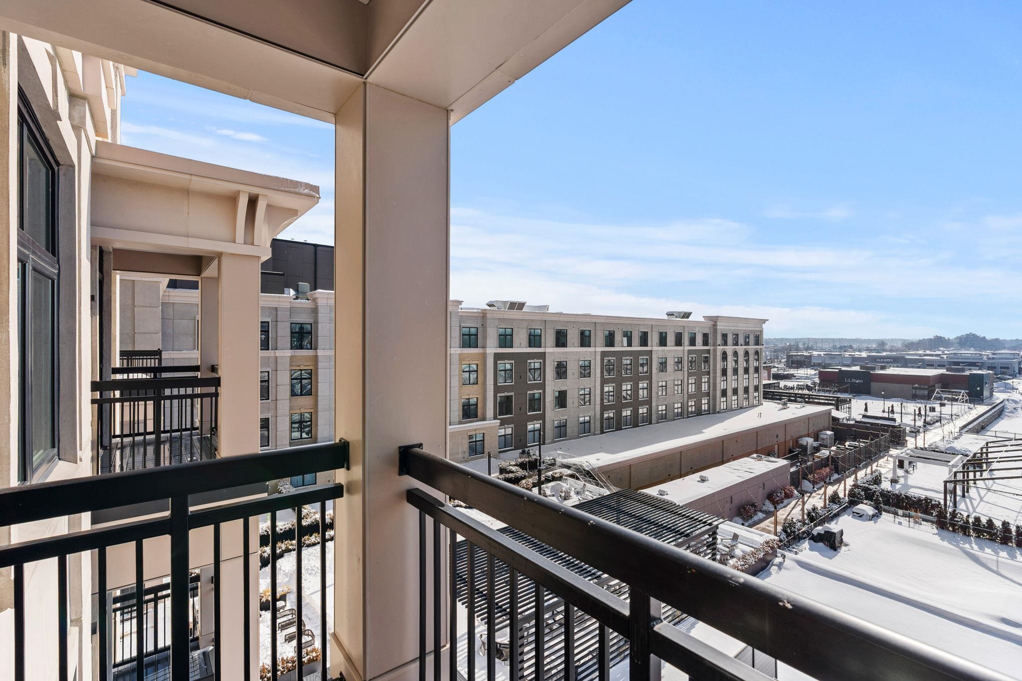 18 Artisan Drive Unit: 512