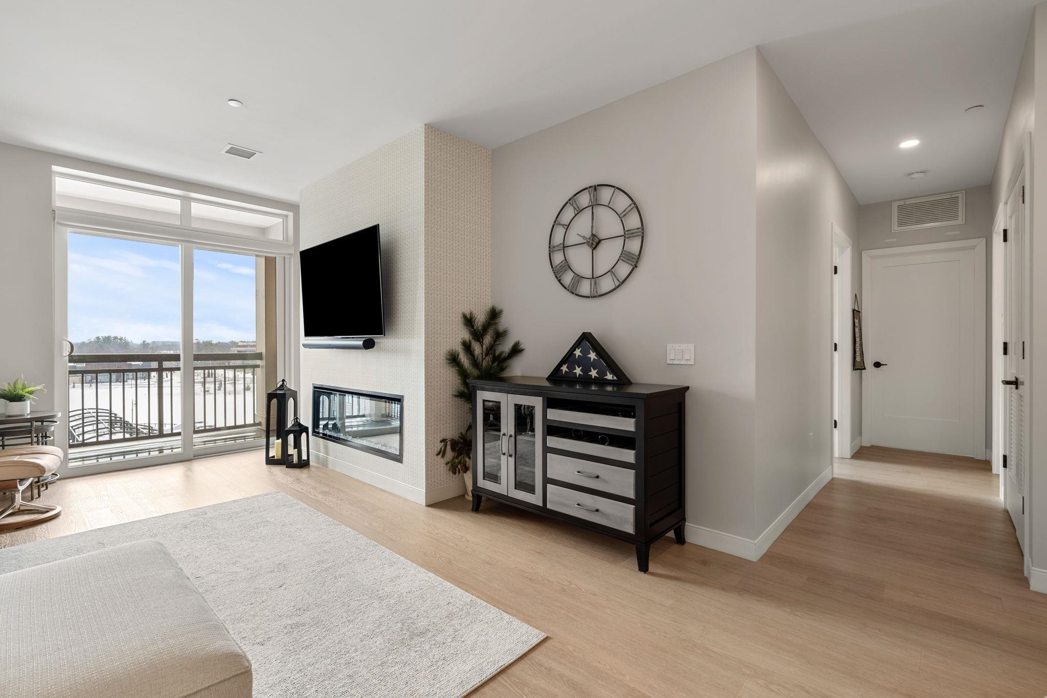 18 Artisan Drive Unit: 512