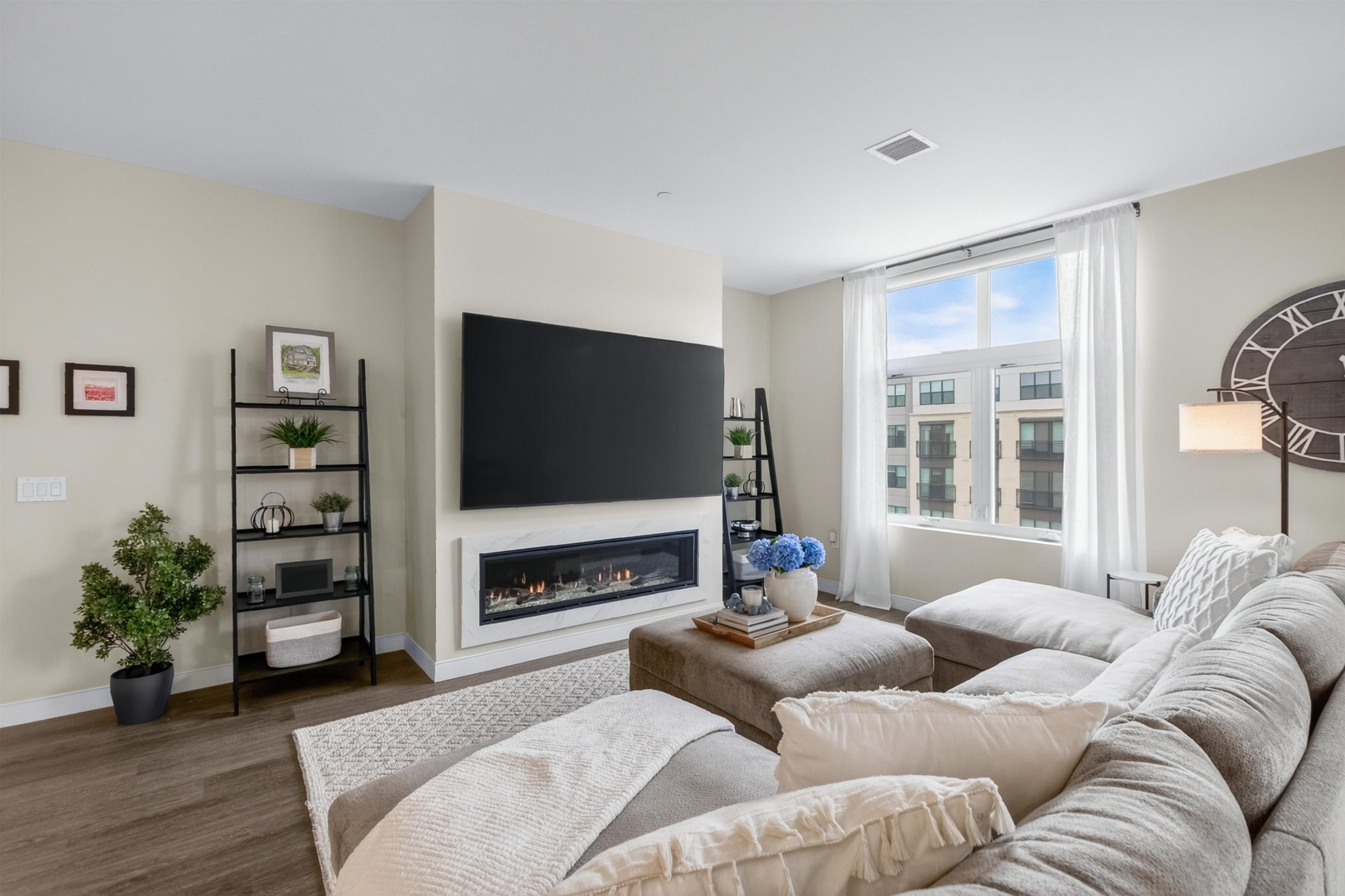 18 Artisan Drive Unit: 519