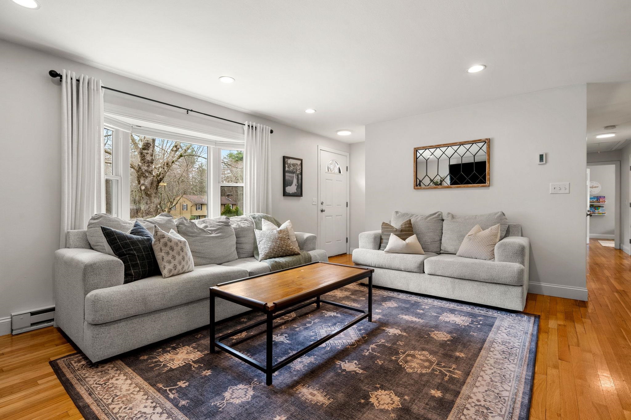 5 Falcon Drive