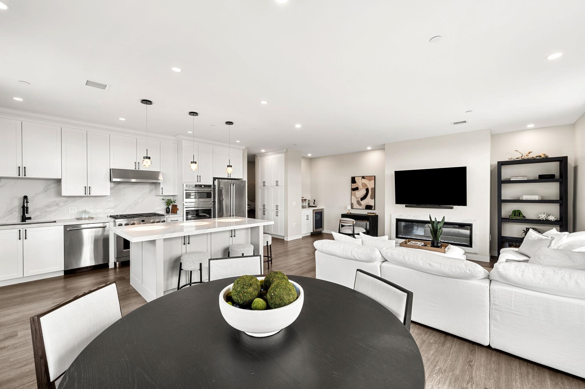 18 Artisan Drive Unit: 501