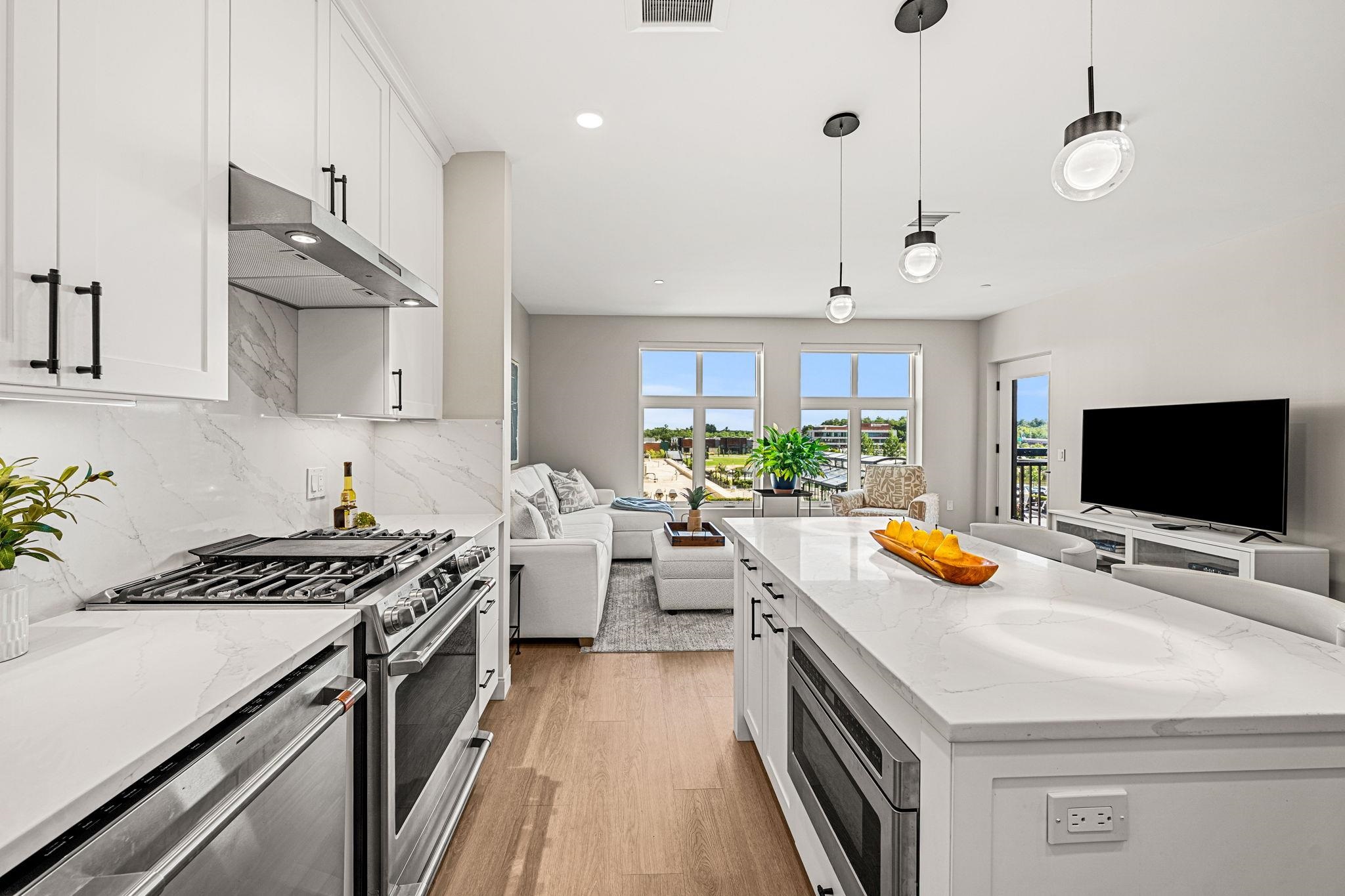 18 Artisan Drive Unit: 318