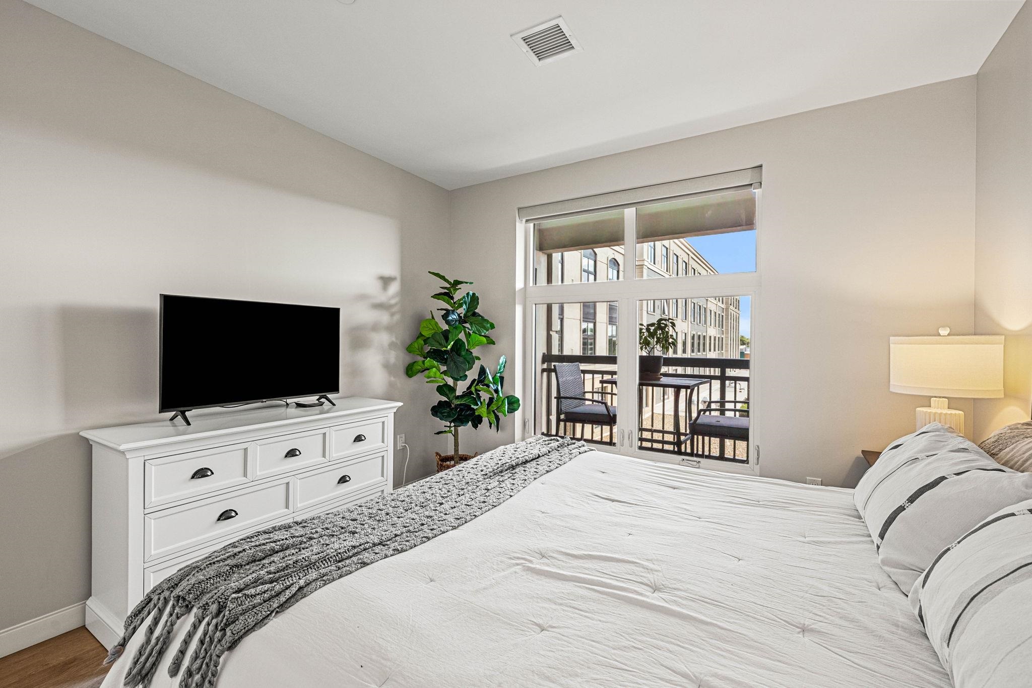 18 Artisan Drive Unit: 318
