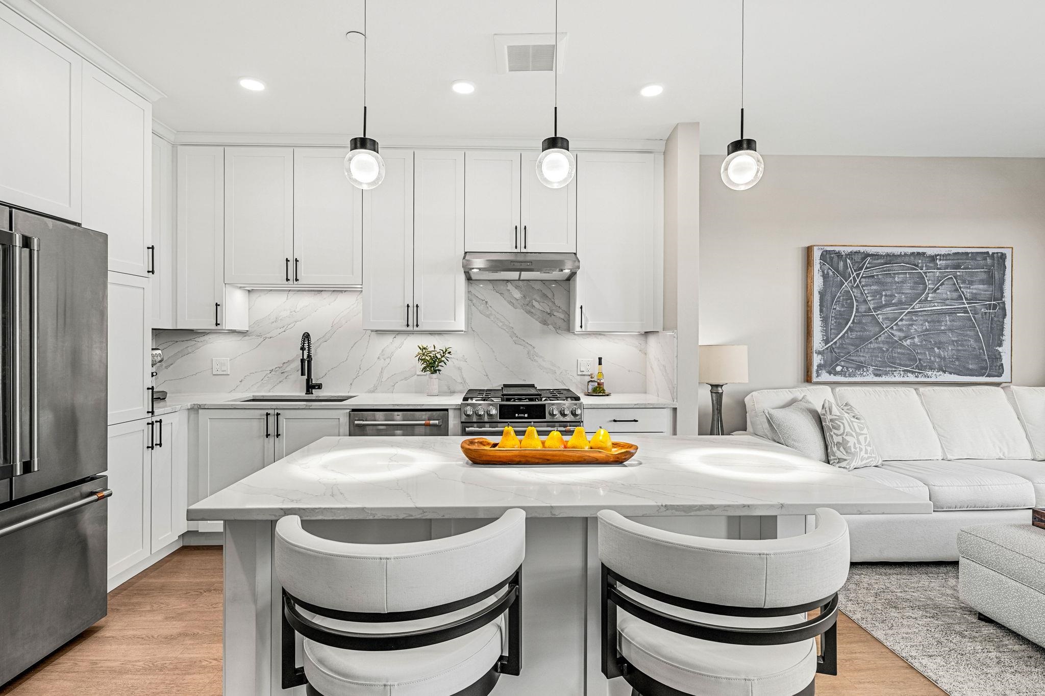 18 Artisan Drive Unit: 318