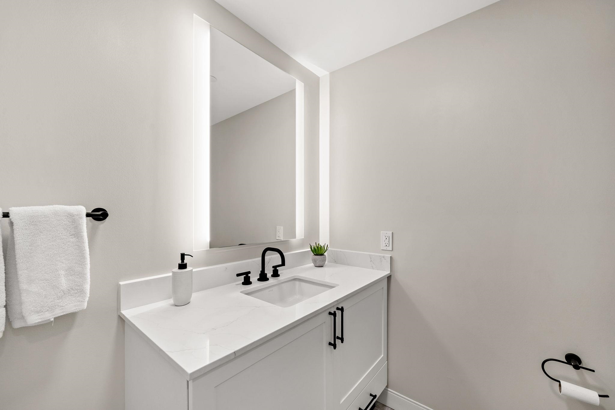 18 Artisan Drive Unit: 211