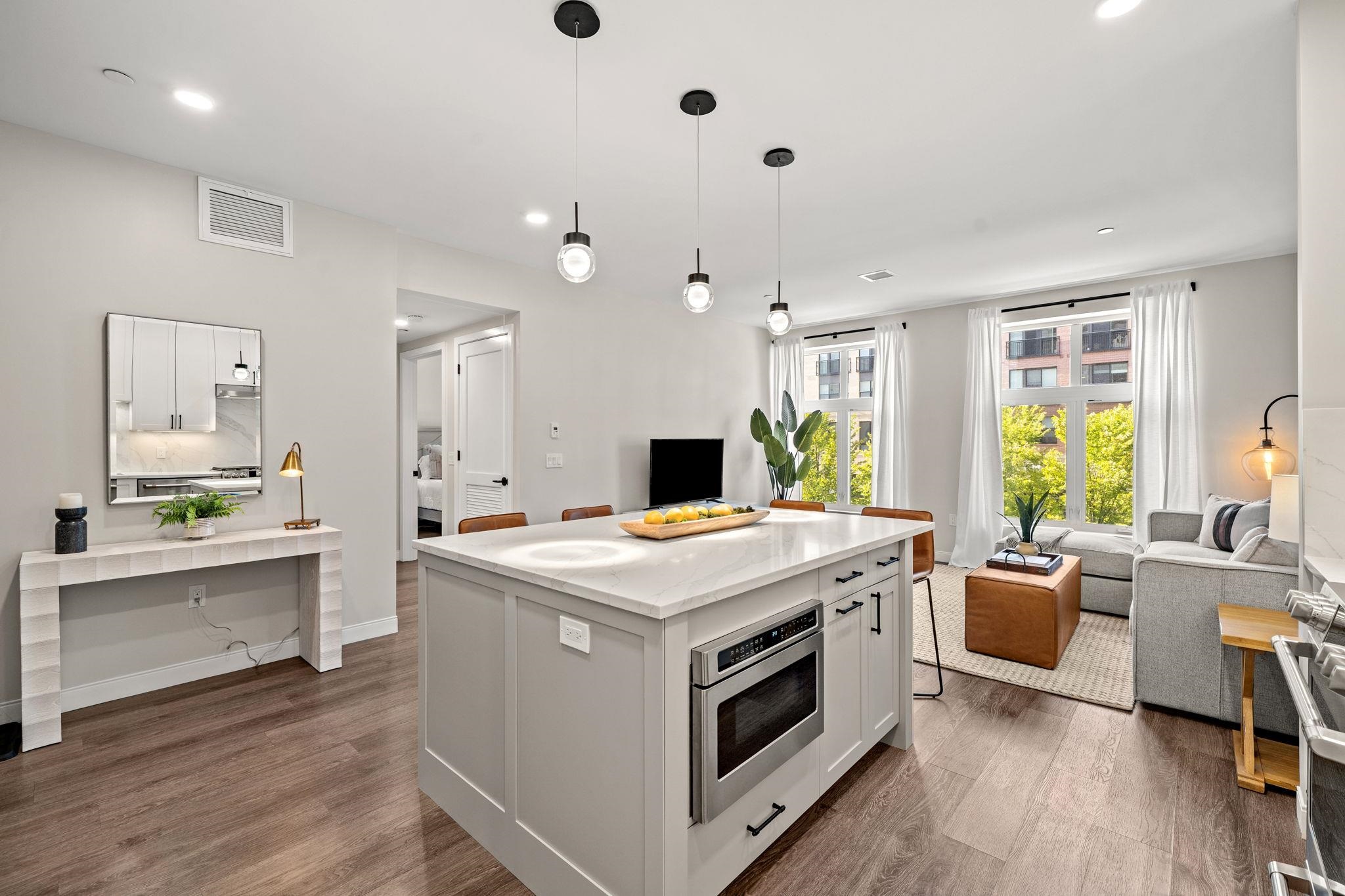 18 Artisan Drive Unit: 211