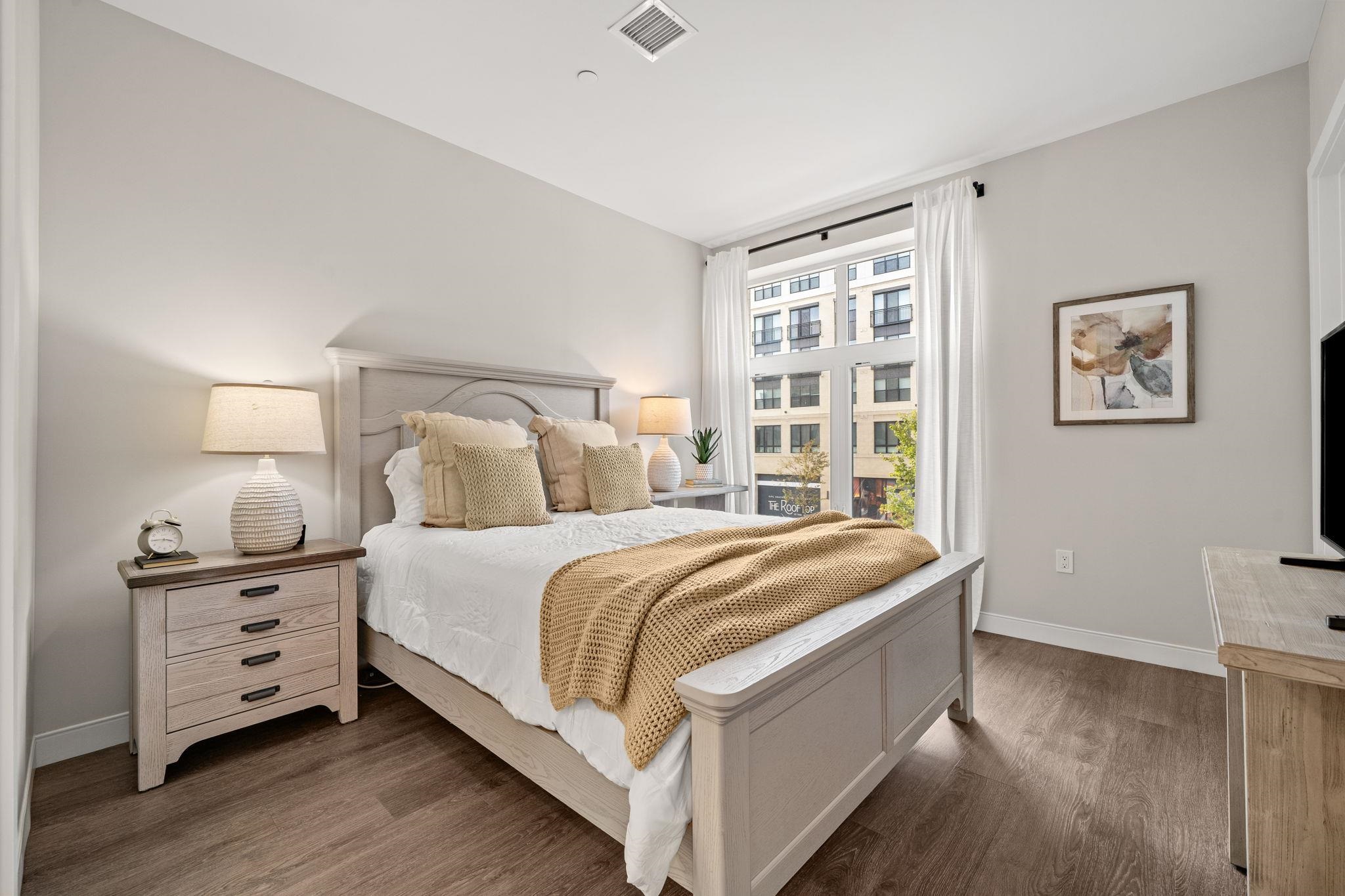 18 Artisan Drive Unit: 211