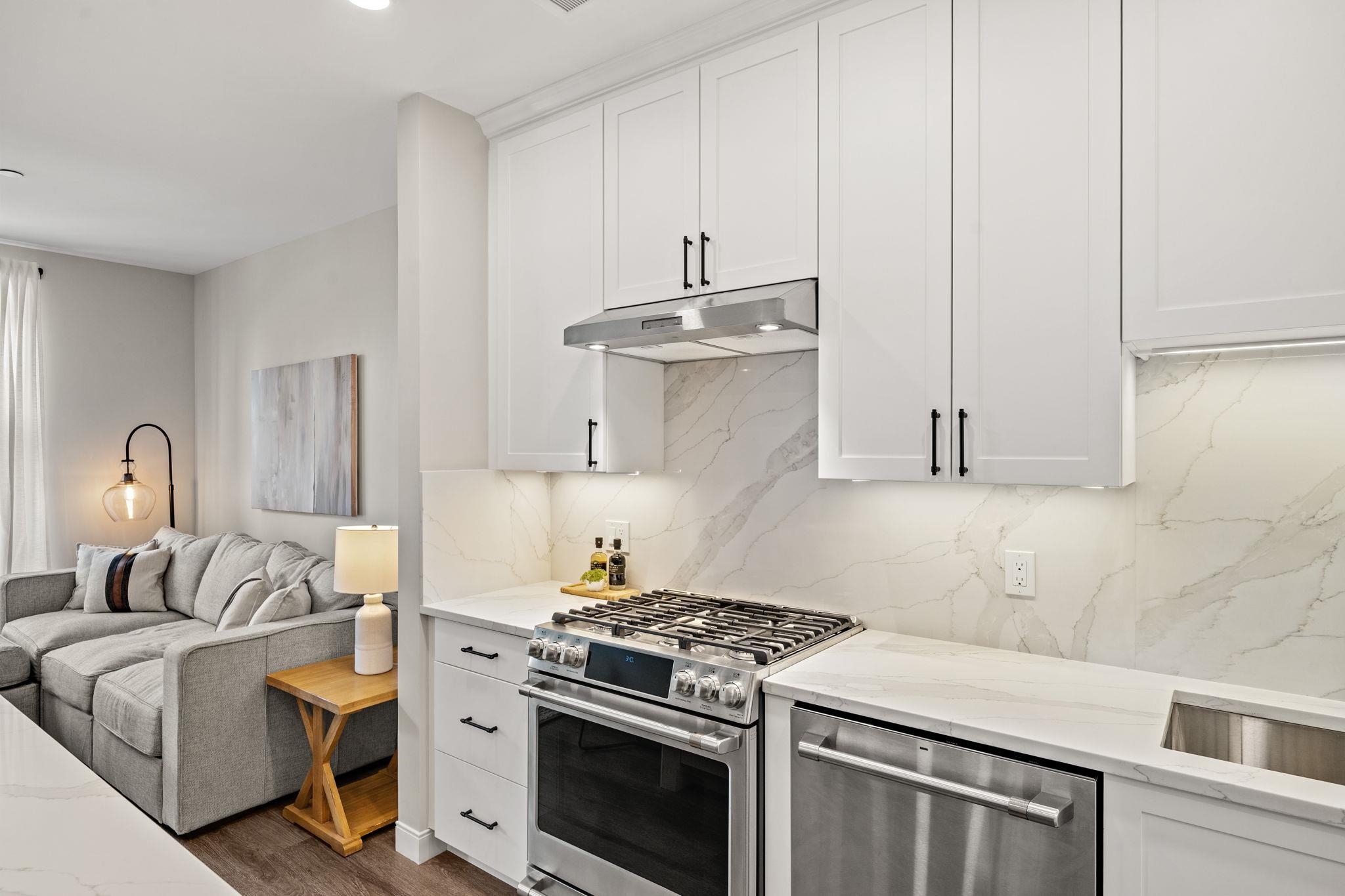 18 Artisan Drive Unit: 211