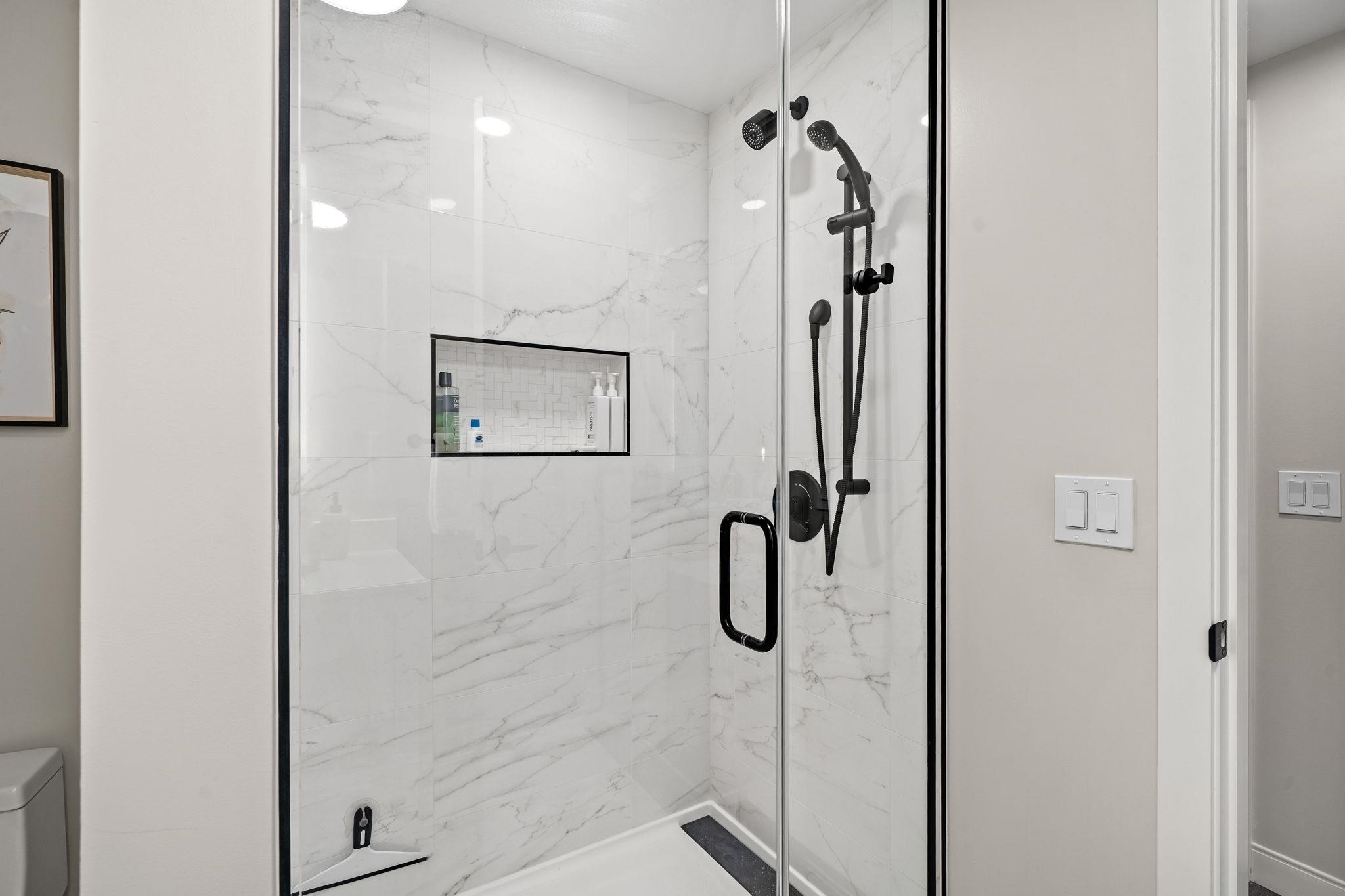 18 Artisan Drive Unit: 211