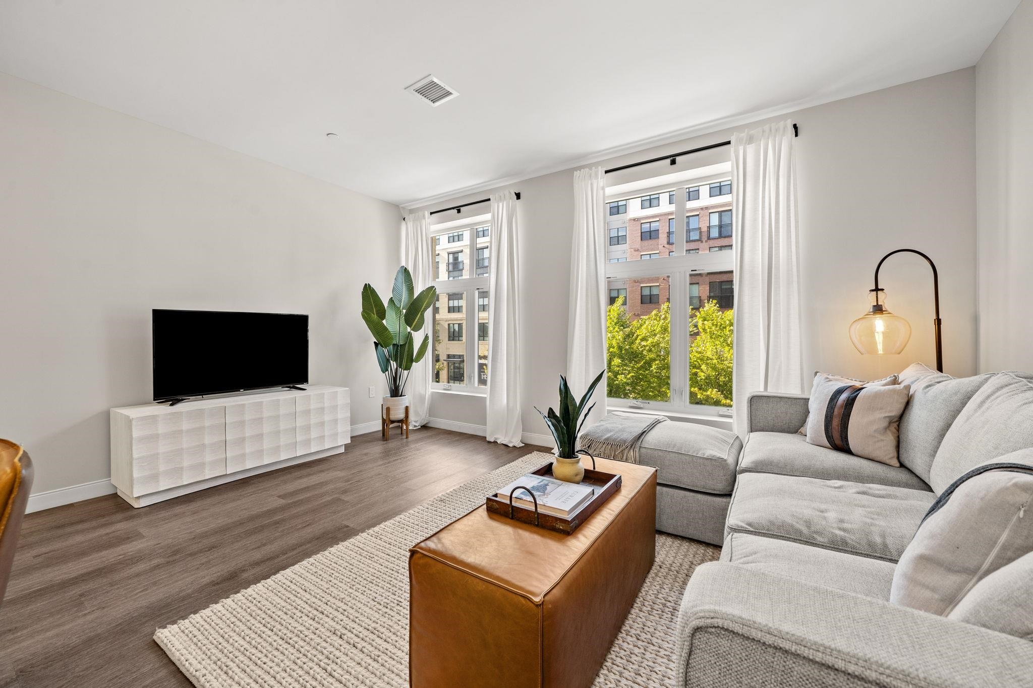 18 Artisan Drive Unit: 211